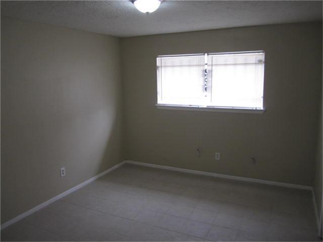 Building Photo - 16319 Paiter St