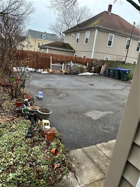 Building Photo - 23 Cutler St