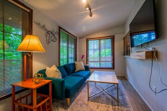 Building Photo - 340 W Huckleberry Rd