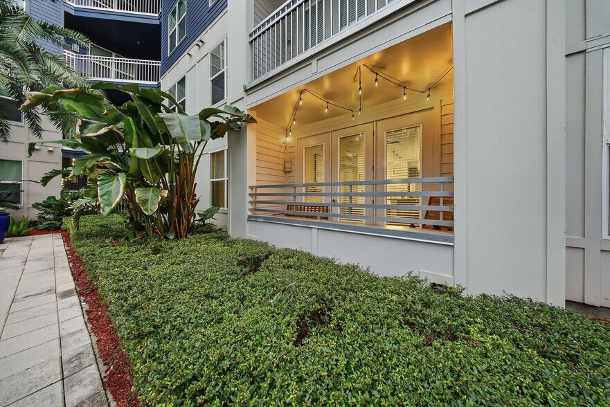 Building Photo - 1700 W Cleveland St