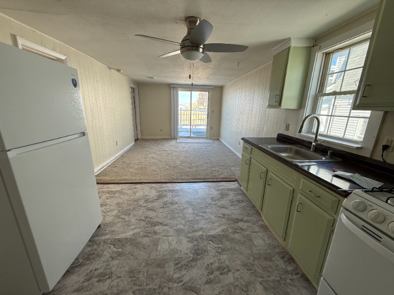 Building Photo - 13 F St