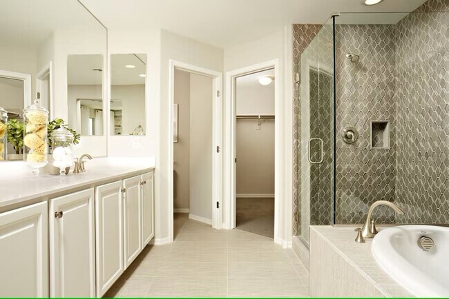 Building Photo - 3 Bed + Den + Loft near Cardinals Football...