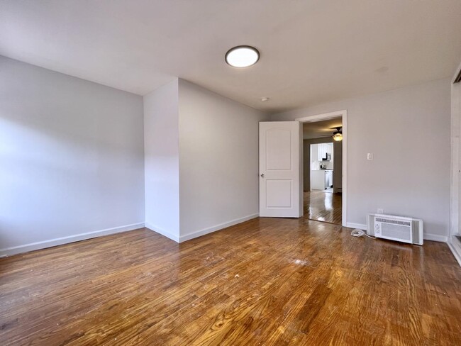 Building Photo - 311 5th St