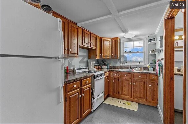 Building Photo - 100 King Philip Ave