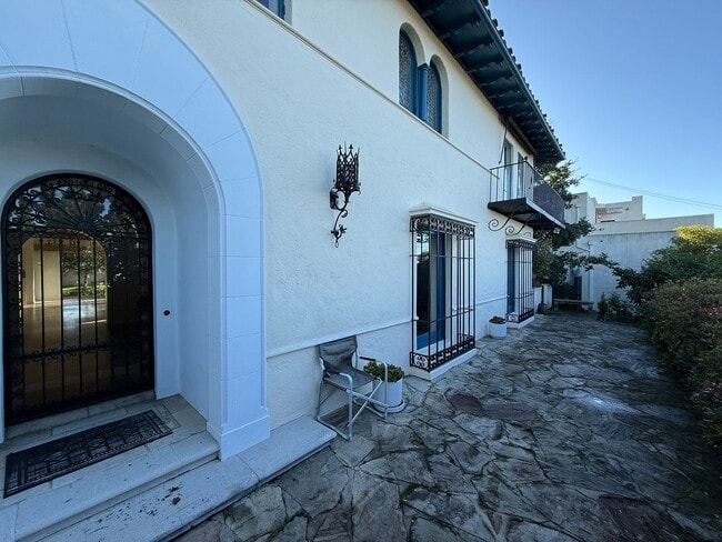 Building Photo - Luxury Upper Piedmont Estate