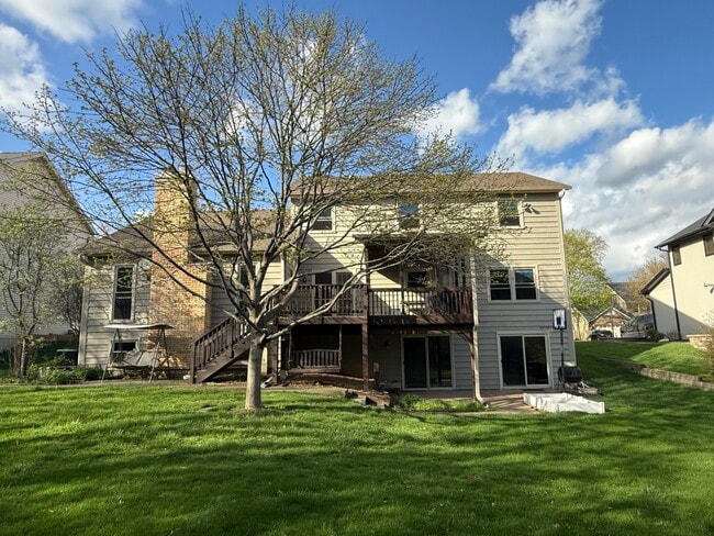 Building Photo - 817 Huntleigh Dr