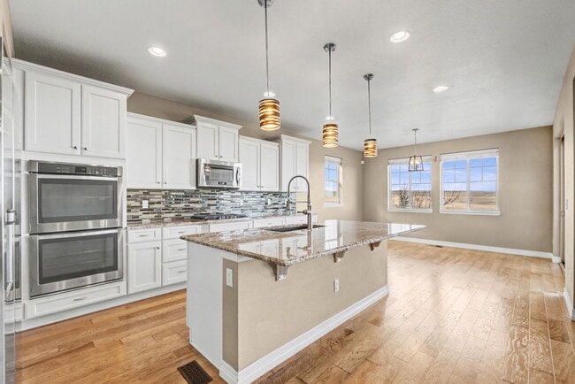 Building Photo - 15709 W 95th Pl