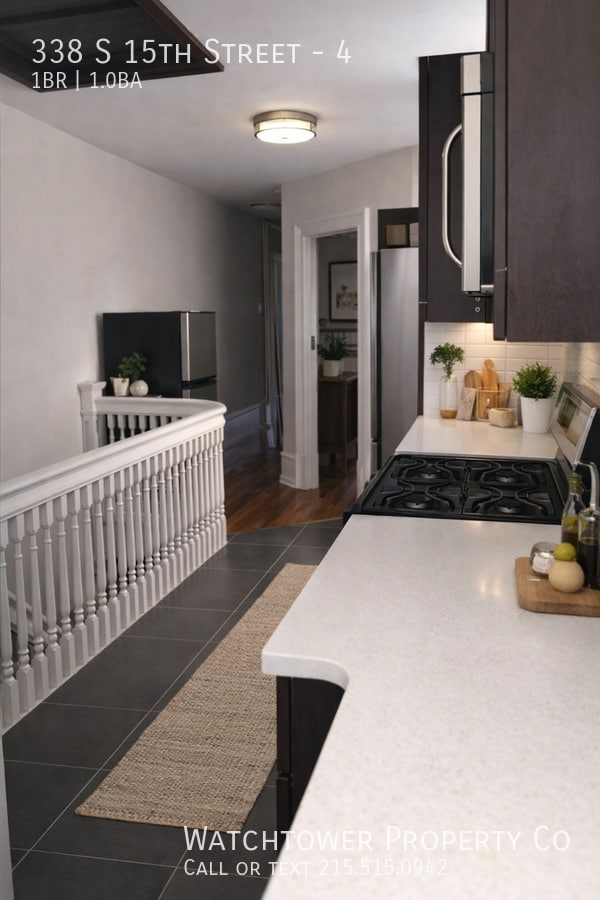 Building Photo - 338 S 15th St