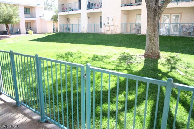 Building Photo - 2894 Lilac Ct