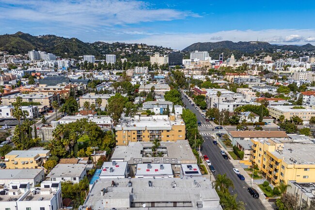 Building Photo - 1237 N Orange Dr