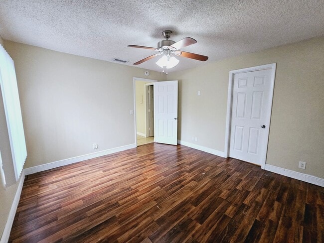 Building Photo - 2 Crossings Cir