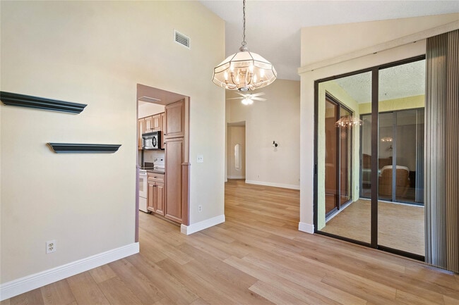 Building Photo - 302 Sea Oats Dr