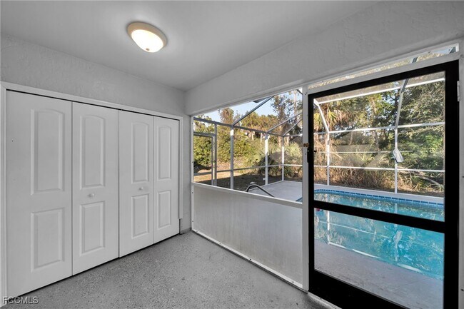 Building Photo - 1407 SE 24th Ave