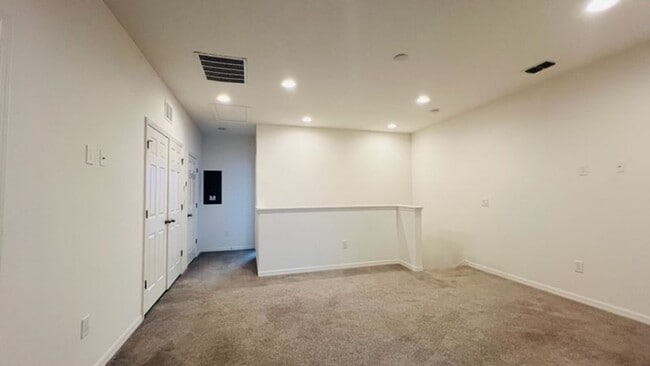 Building Photo - 7670_BOWERY_DRIVE