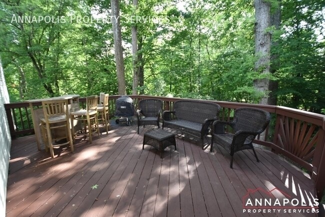 Building Photo - 2808 Traxler Ct