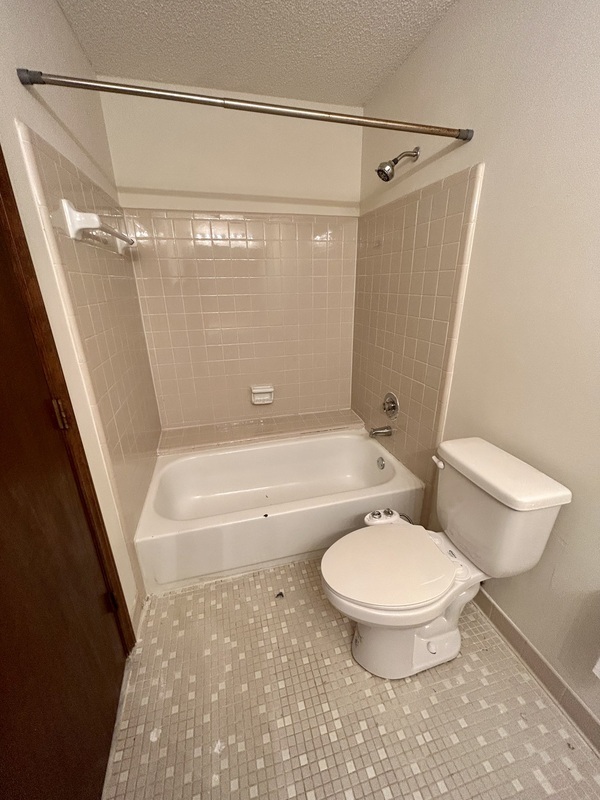 Building Photo - 6521 Danbrook Park Dr