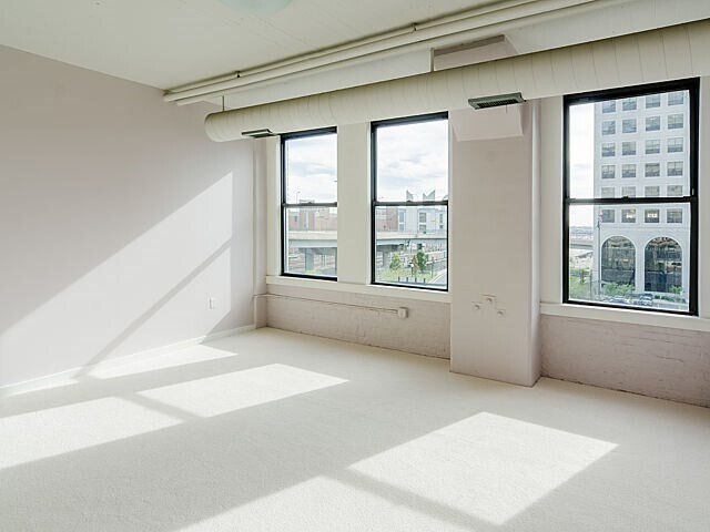 Building Photo - 210 South St