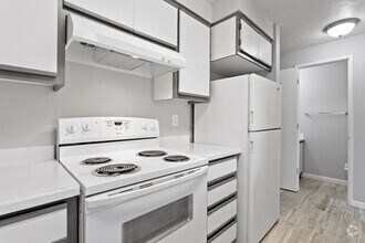 Building Photo - 2 bedroom unit. Pets OK! Lots of upgrades!...