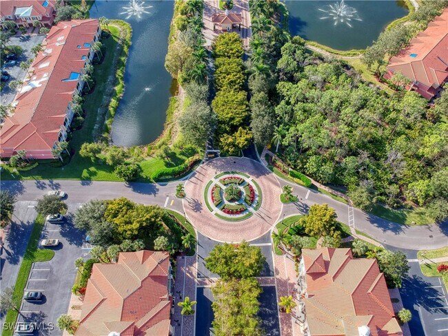 Building Photo - 20221 Estero Gardens Cir