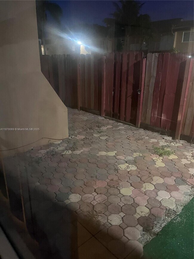 Building Photo - 9970 SW 88th St