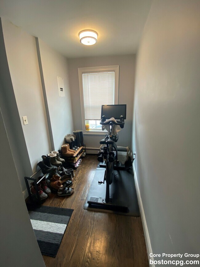 Building Photo - 209 K St