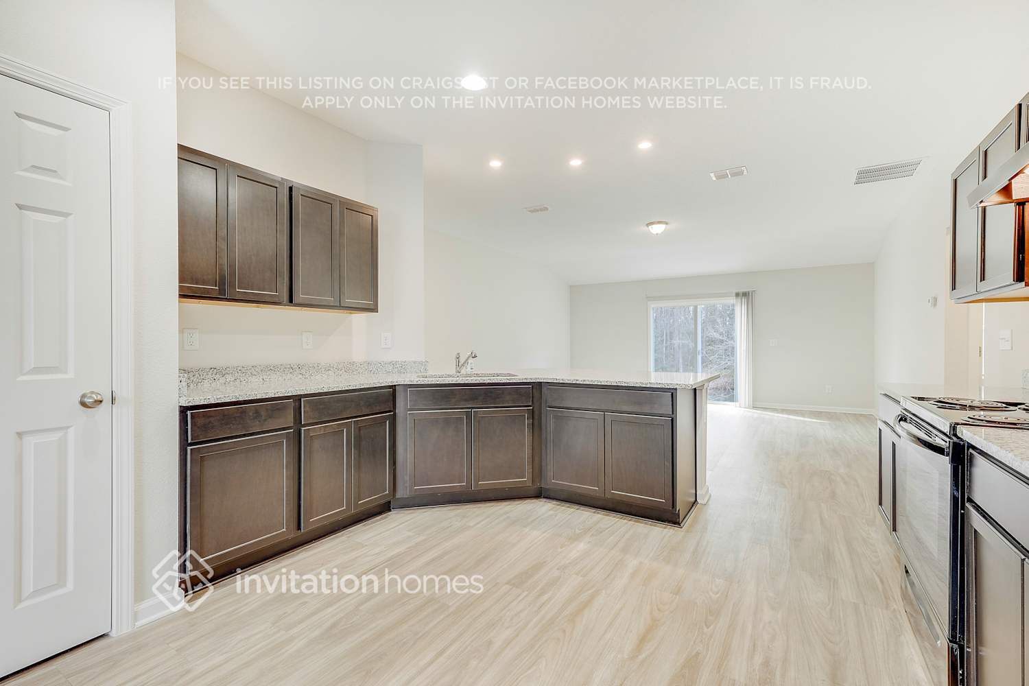 Building Photo - 2648 Kersey Dr W