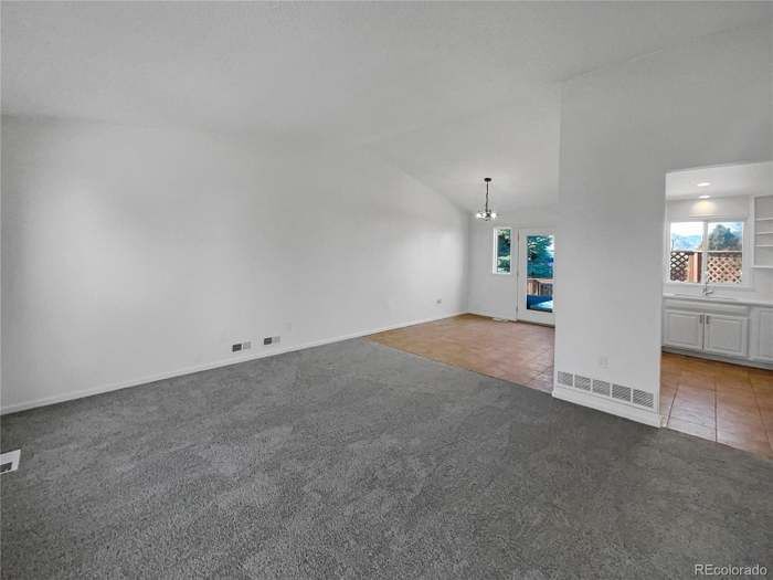 Building Photo - 10131 Routt St