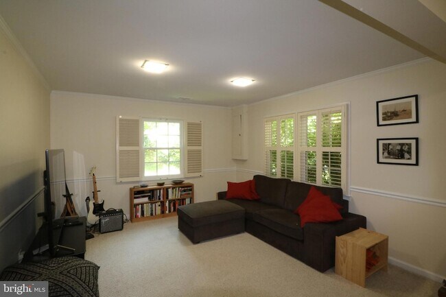 Building Photo - 6703 Rannoch Rd
