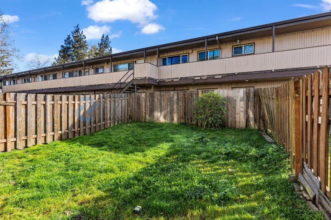 Building Photo - 1526 NE 68th Ave