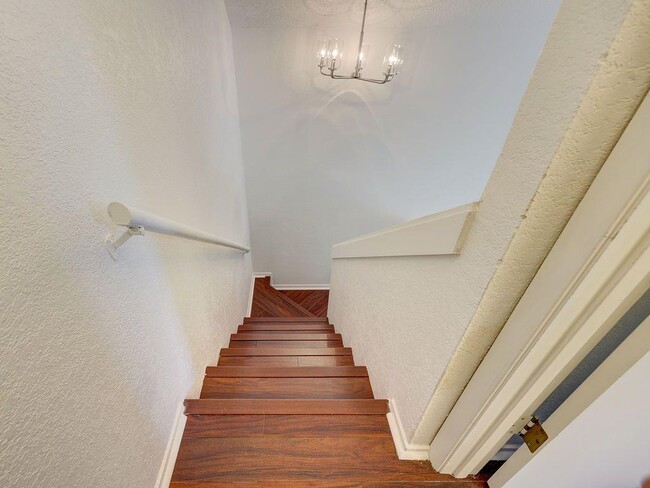 Building Photo - 1710 Cinnamon Path