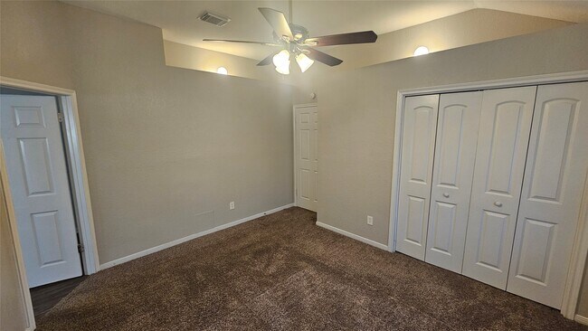 Building Photo - 19522 Lake Hollow Ln