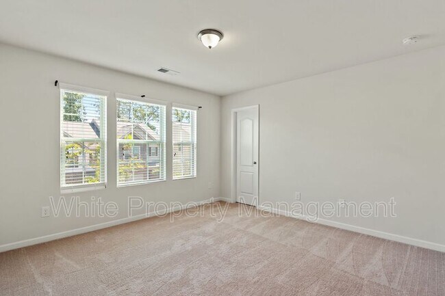 Building Photo - 5022 Mockernut Ln
