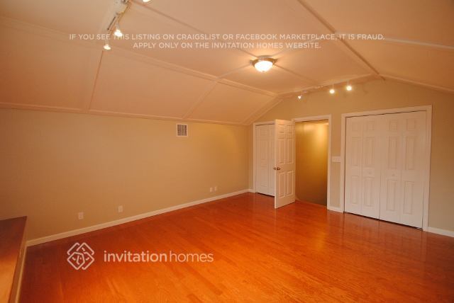 Building Photo - 5138 NW 57th Dr