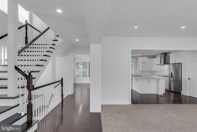 Building Photo - 17 Grey Ct