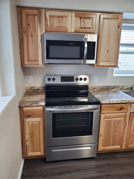 Building Photo - 18 Ford Way