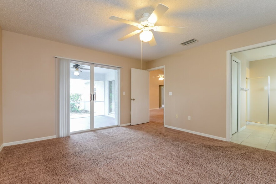 Building Photo - 1205 Oak Trace Dr