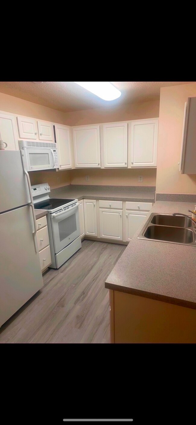 Building Photo - 4345 Cedarcroft Ct