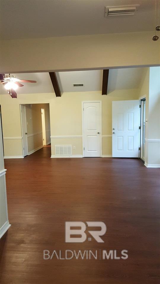 Building Photo - 112 Wildwood Dr