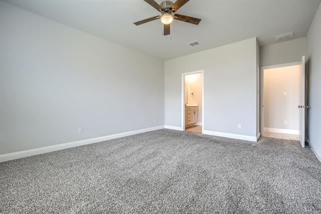 Building Photo - 724 Portina Dr