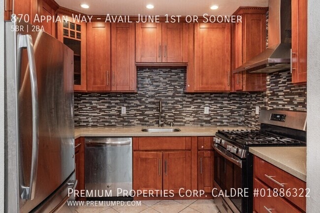 Building Photo - 870 Appian Way
