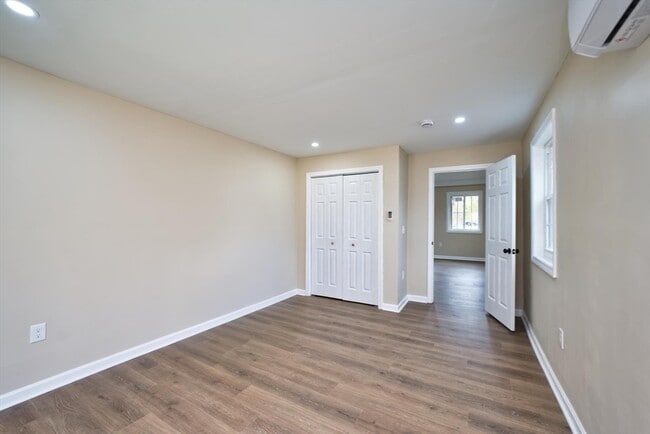 Building Photo - 4 Water St