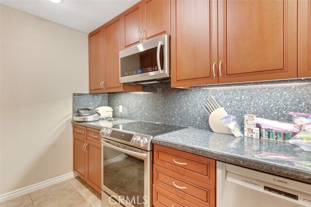 Building Photo - 7235 Marina Pacifica Dr S