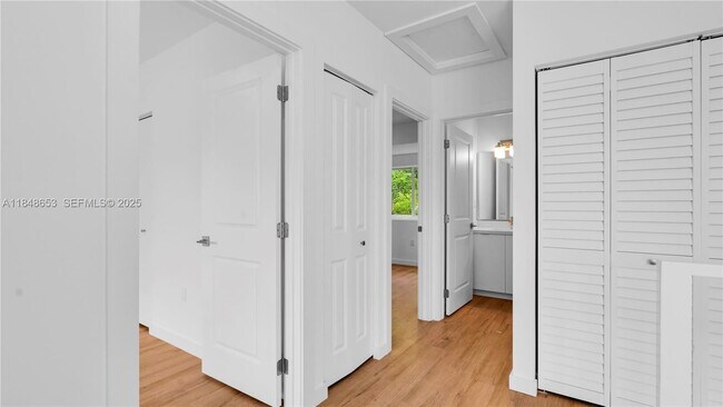 Building Photo - 18390 SW 103rd Ct