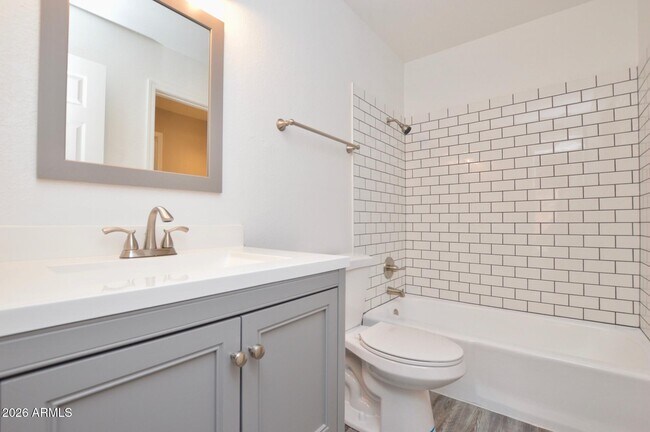 Building Photo - 645 N Arrowhead Dr