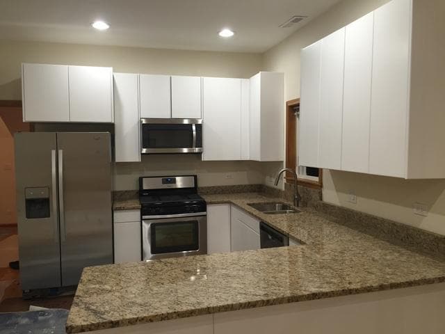 Building Photo - 2847 N Rockwell-2