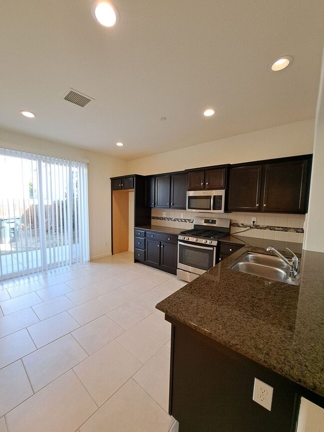 Building Photo - Move in Special: Your Home for the Holidays Awaits! $500 Off First Month—Beautiful 3-Bedroom in C...