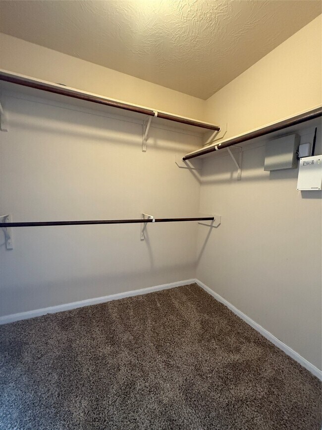 Building Photo - 2042 Nichole Woods Dr