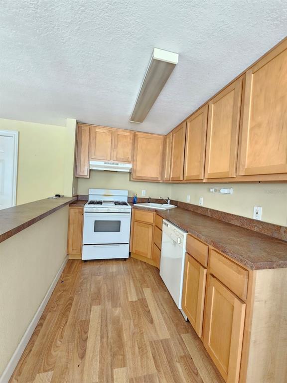 Building Photo - 117 N Evergreen Ave