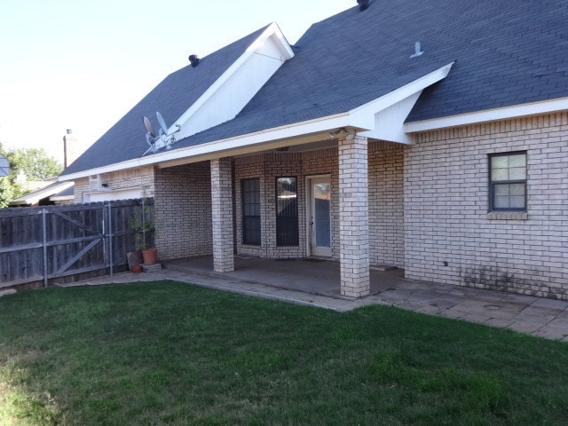 Building Photo - Fairway Oaks Area
