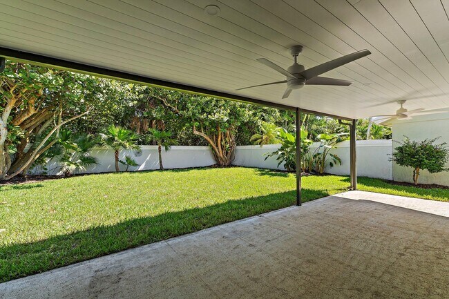 Building Photo - 139 Sand Pine Dr